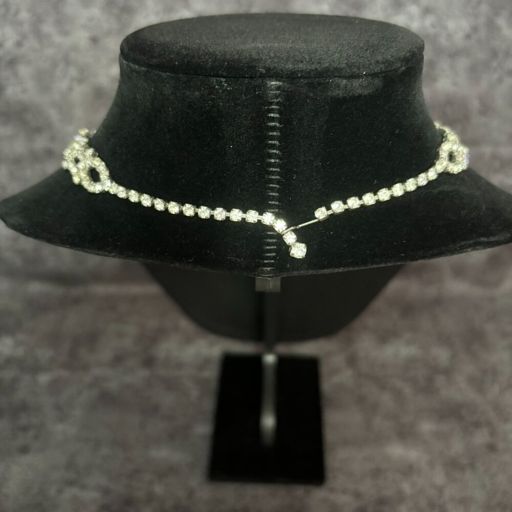 Vintage Rhinestone Necklace - Picture 2 of 2